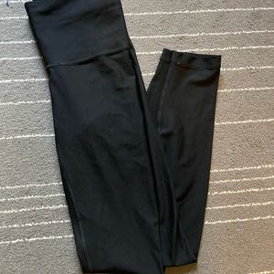 Lululemon leggings size 6